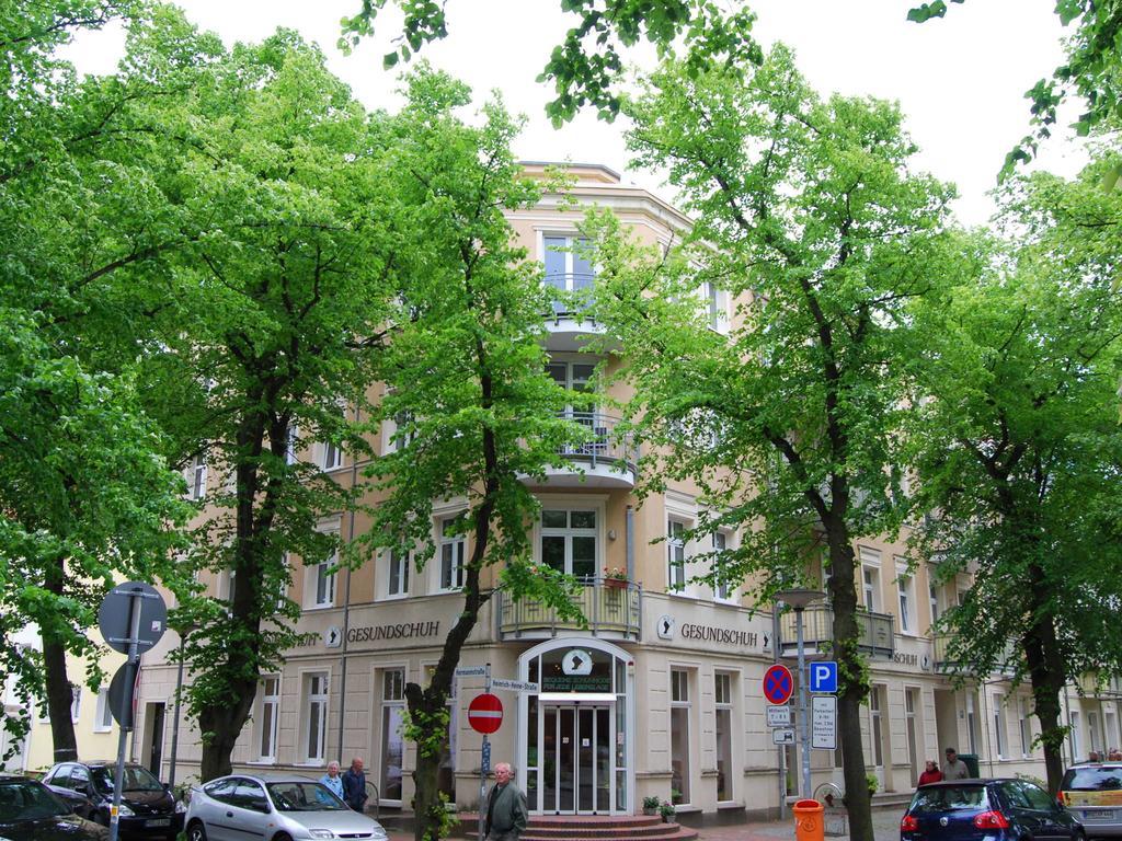 Ferienwohnung Warnemuende Am Kurpark Rostock Eksteriør bilde